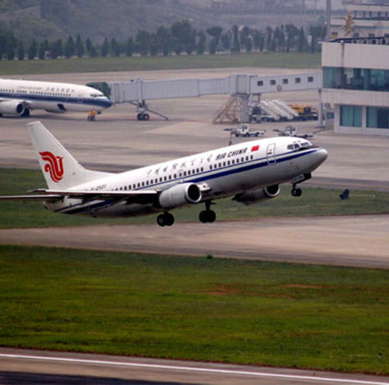 飛機(jī)場(chǎng)道槽強(qiáng)夯
