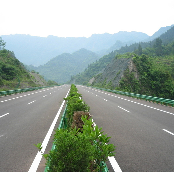 高速公路路基強(qiáng)夯